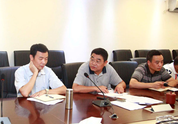 吴长海董事长在会上督办指导工作