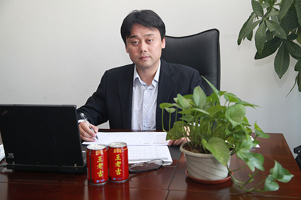 不顾家念专戎行 身先士卒树典范——记王老吉大健康销售总监徐有富