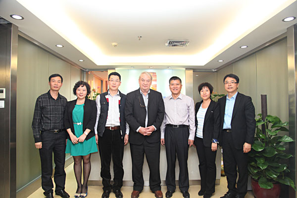 穆拉德博士亲临我司调研凉茶生产经营现状，集团及公司领导对他的到来表示热烈欢迎