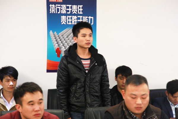 与会退伍军人代表畅谈了自己的想法，与领导进行了积极、友好的交流