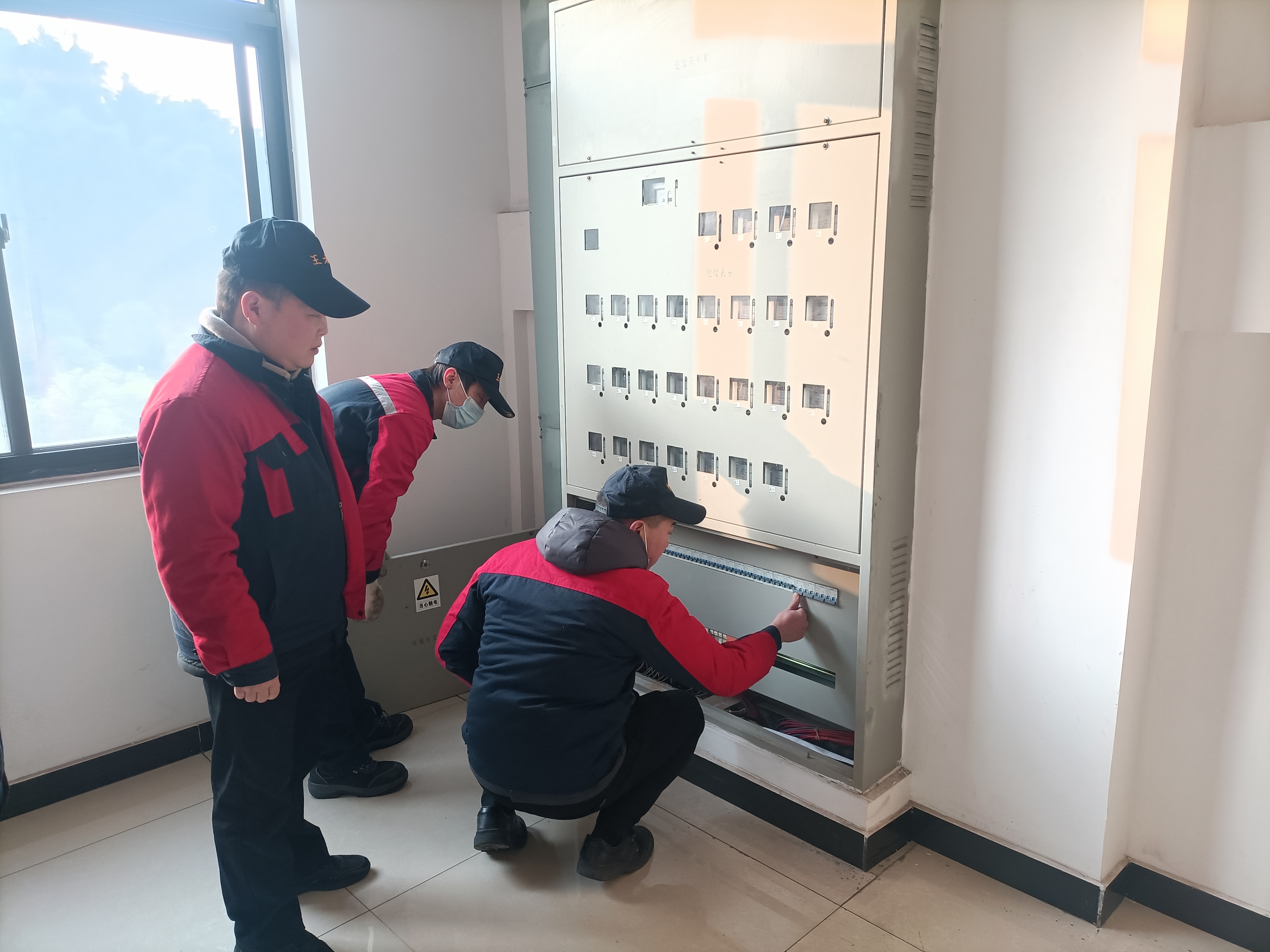 检查恢复生活区安全用电